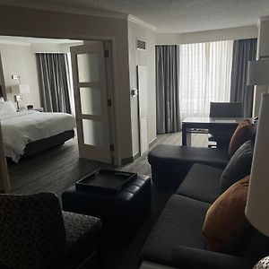 One-Bedroom King Suite